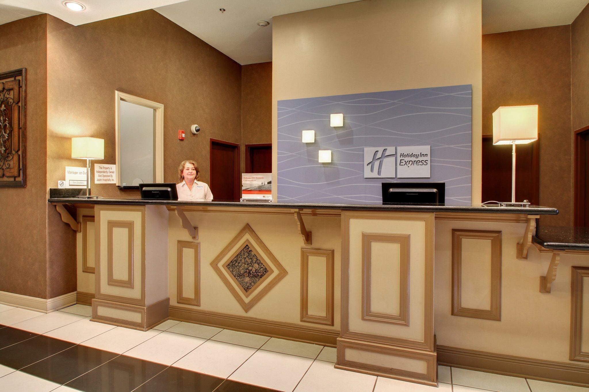 Holiday Inn Express & Suites Laurel By Ihg Exterior foto